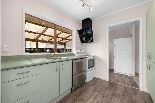 1/9 Tina Place Sunnyhills_4