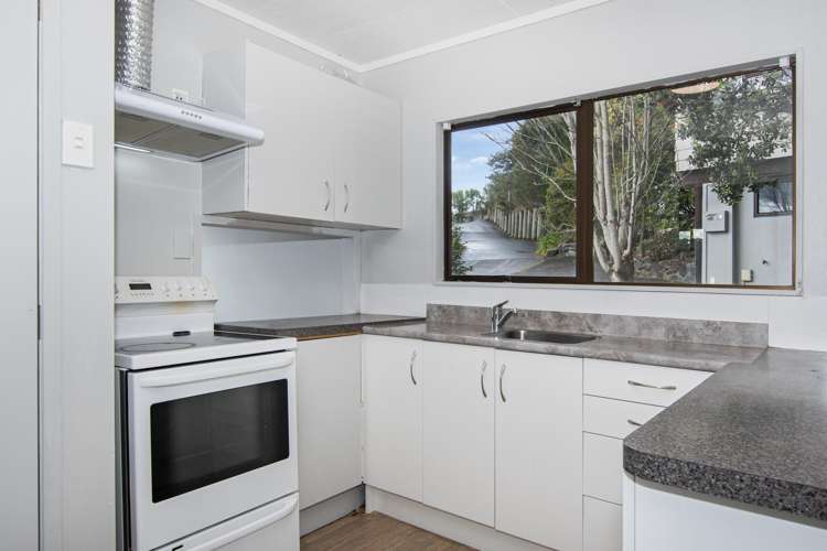 19b Tikorangi Place Morningside_1