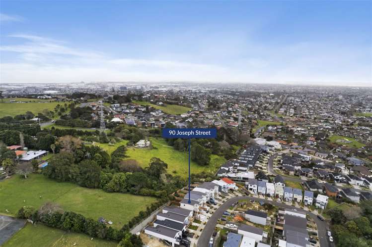 90 Joseph Street Flat Bush_17