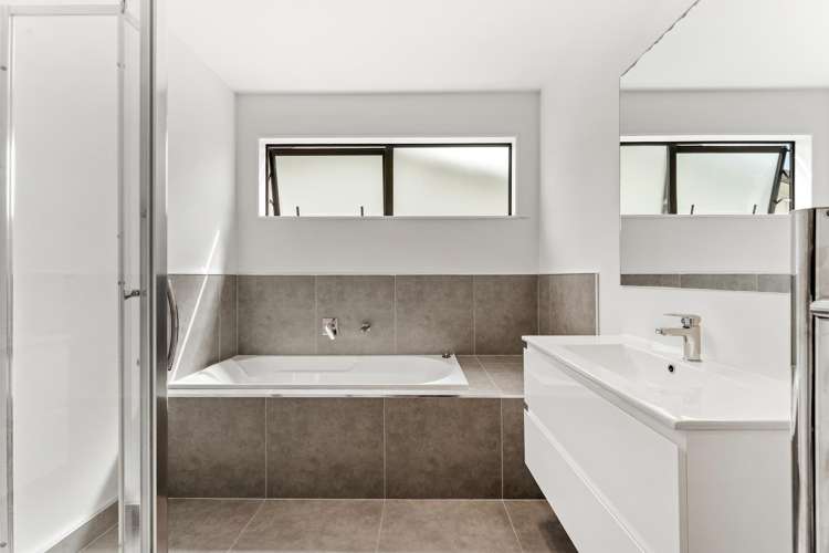 10 Toia Lane Silverdale_13