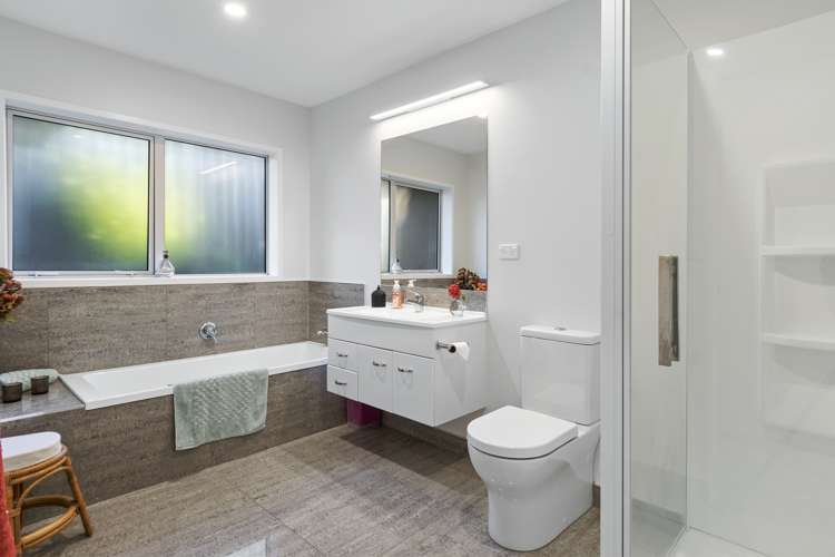 14 Aurora Avenue Welcome Bay_15