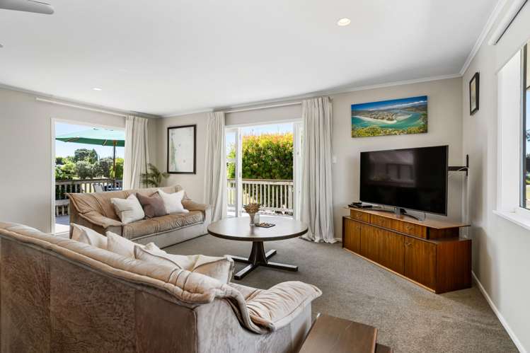 21 Given Grove Pauanui_9