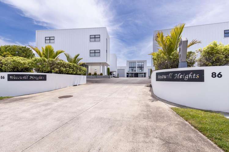 5/86 Hurlstone Drive_0
