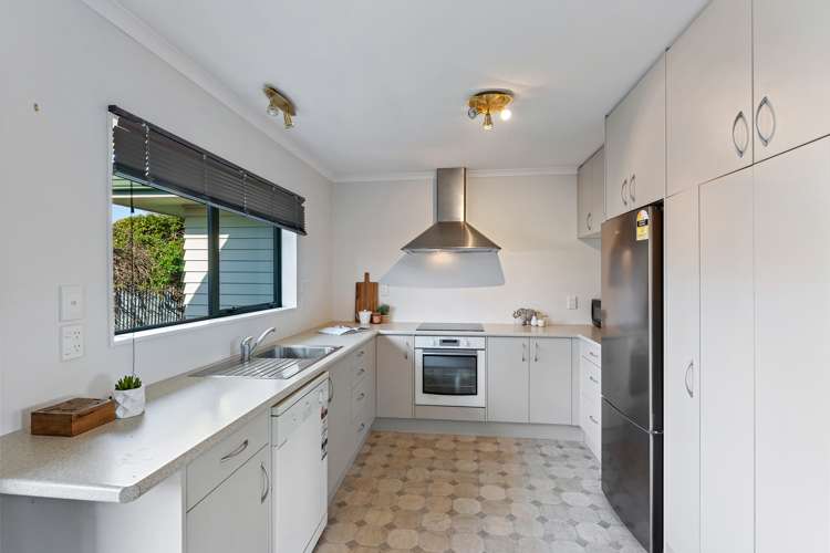 6 Waihurihia Street Otaki_8