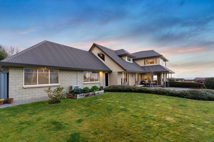 592 Redoubt Road Flat Bush_25