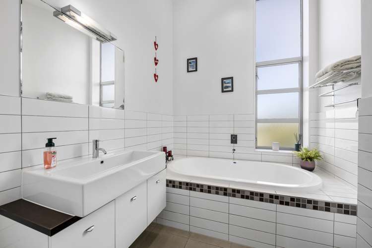 12 Cosgrove Rise Riverstone Terraces_12