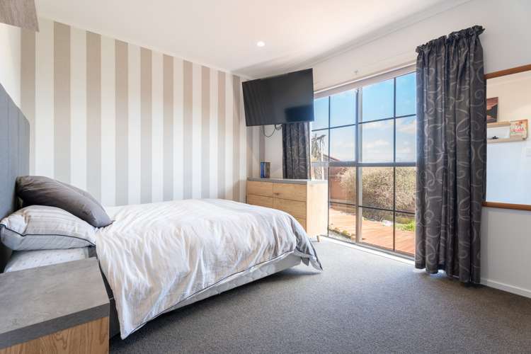 15 Kentwood Drive Woodridge_11