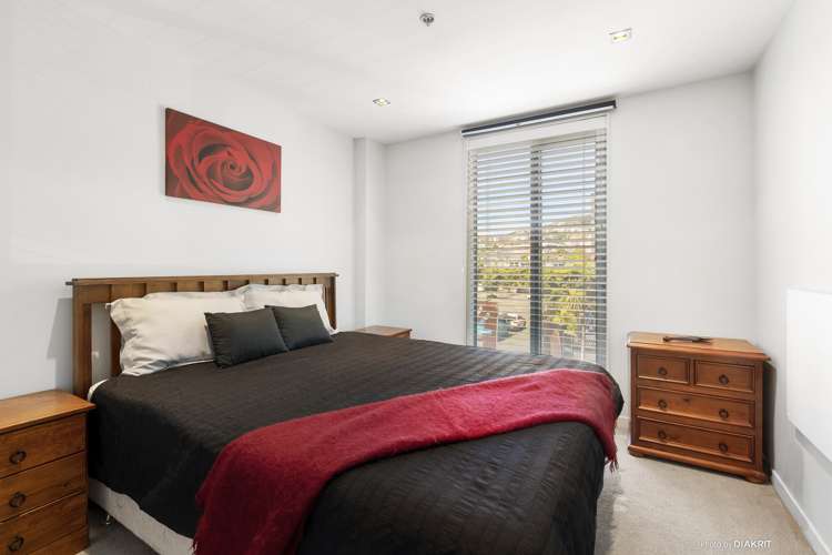 1f/82 Cable Street Te Aro_6