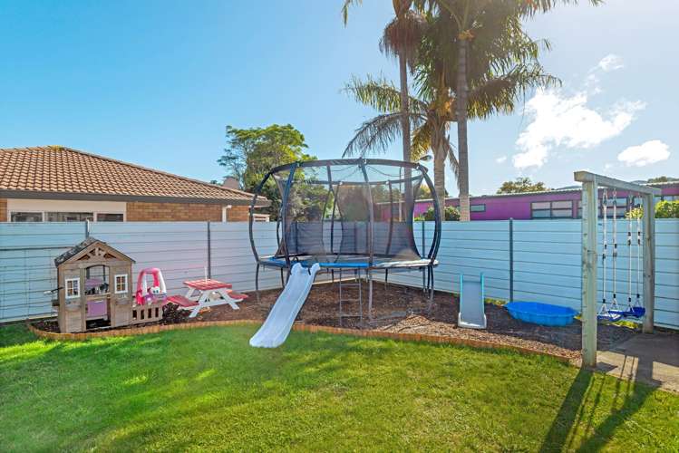 33 Carnarvon Street Gisborne_19