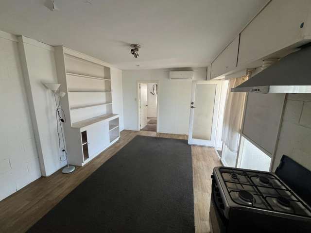 2/30 Martin Crescent Northcote_4