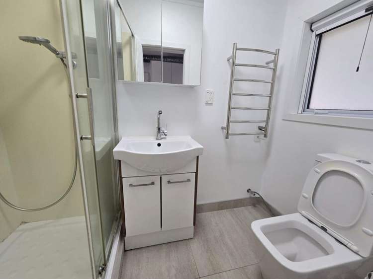 18 Dunstall Place 1712_13