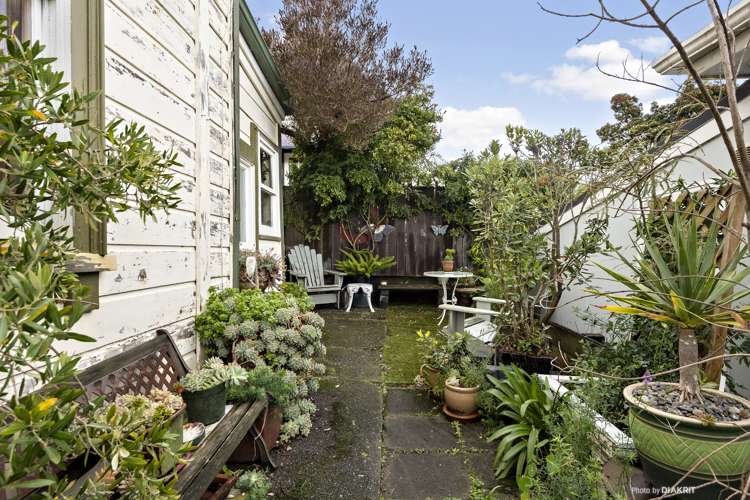 9 Angus Avenue Berhampore_13