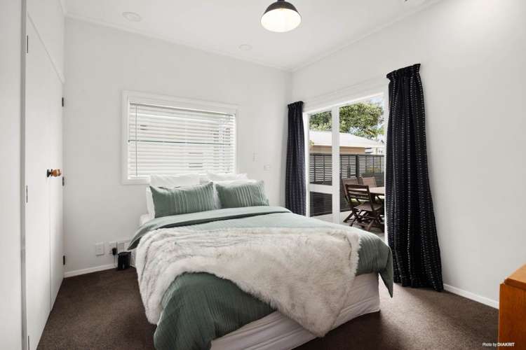 21 Edgars Road Westmere_13