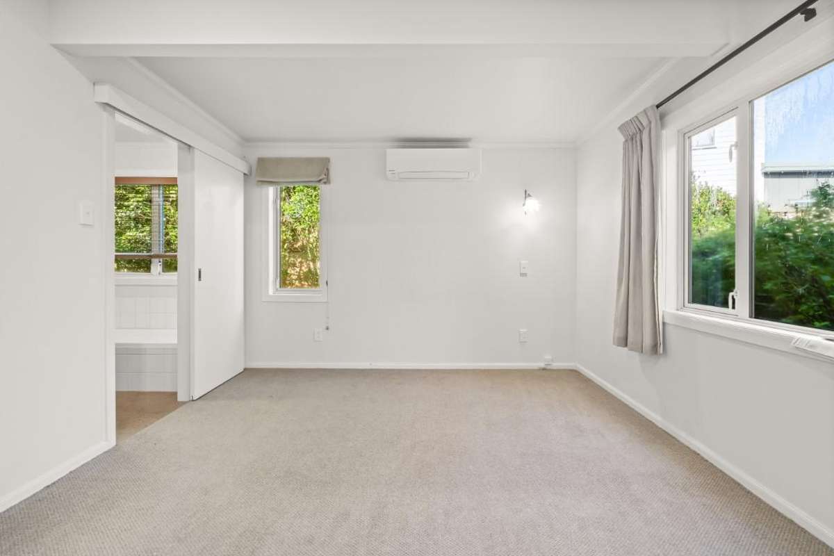 25 Comries Road_4