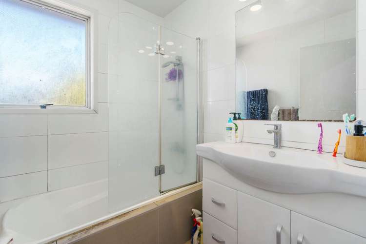 12 Solar Road Glen Eden_16