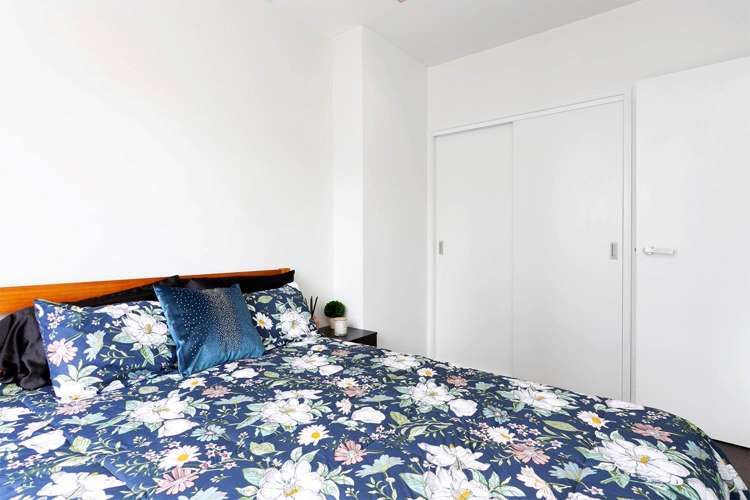 18D/16 Gore Street City Centre_9