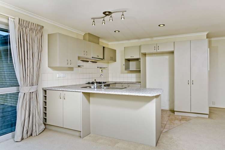 22 Black Teal Close Unsworth Heights_11