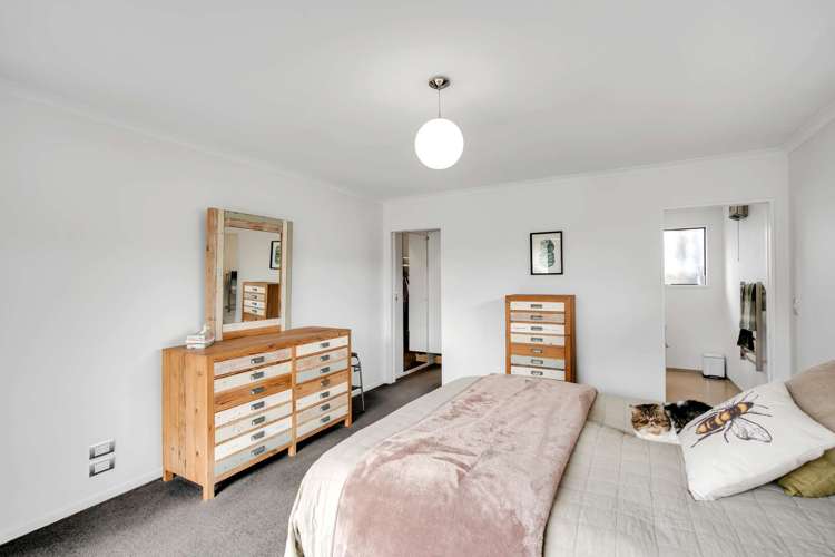 29 Araucana Way Burwood_32