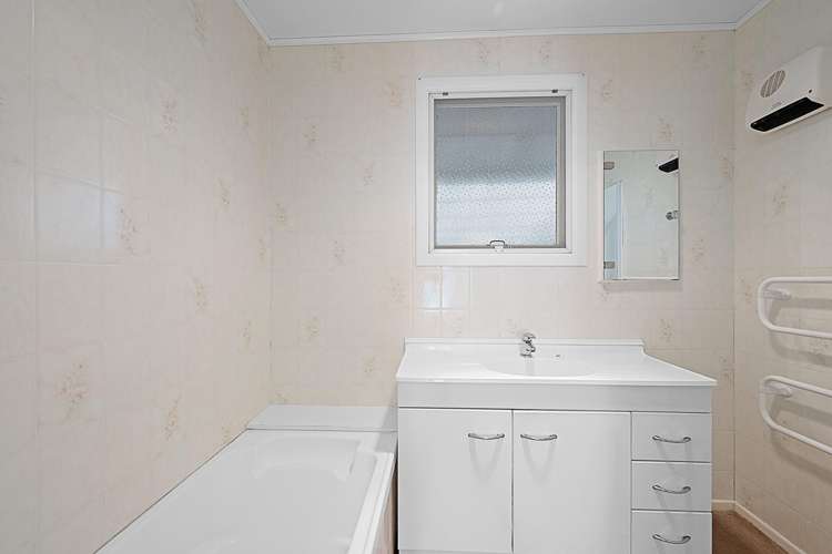 19 Oudenarde Street Renwick_11