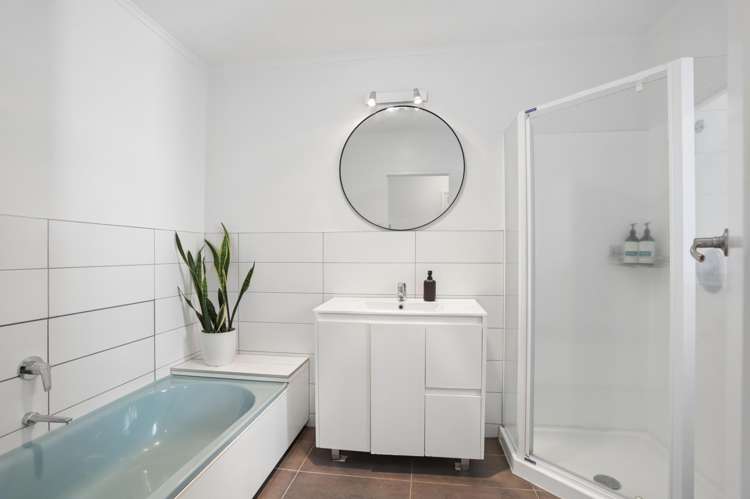 1 Kilgour Terrace Huia_15