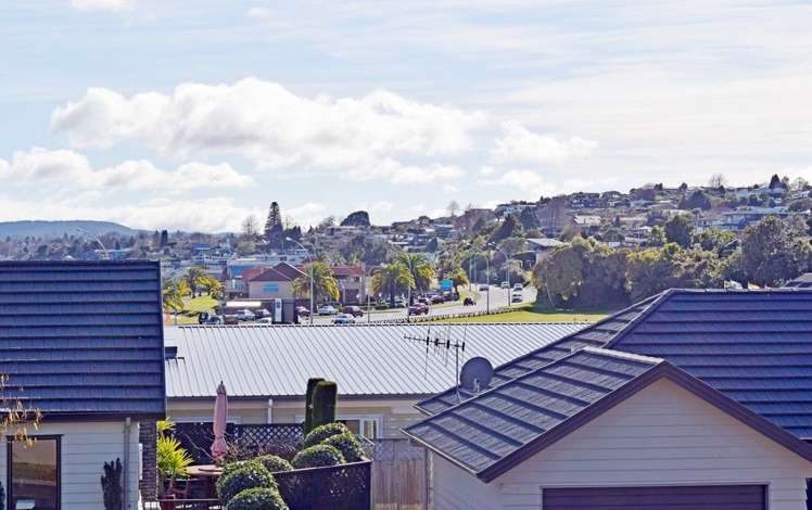 2/15 Tremaine Avenue Taupo_15