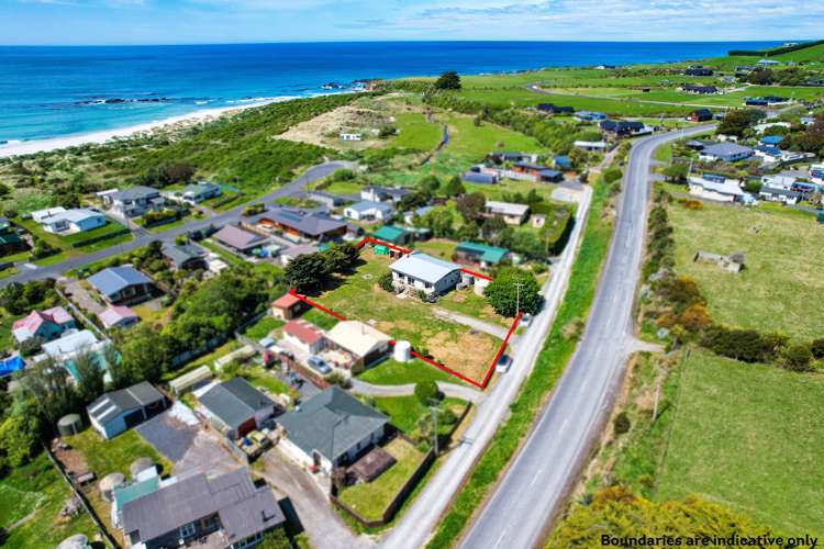 21 Connor Place Taieri Mouth_23