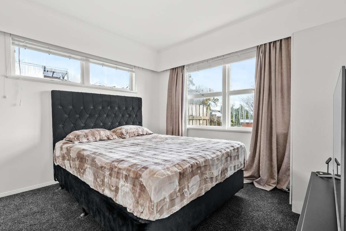 19 Halberg Street_3