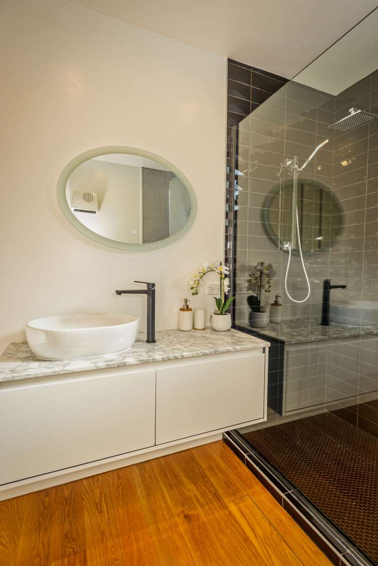 8 Days Road Lyttelton_16