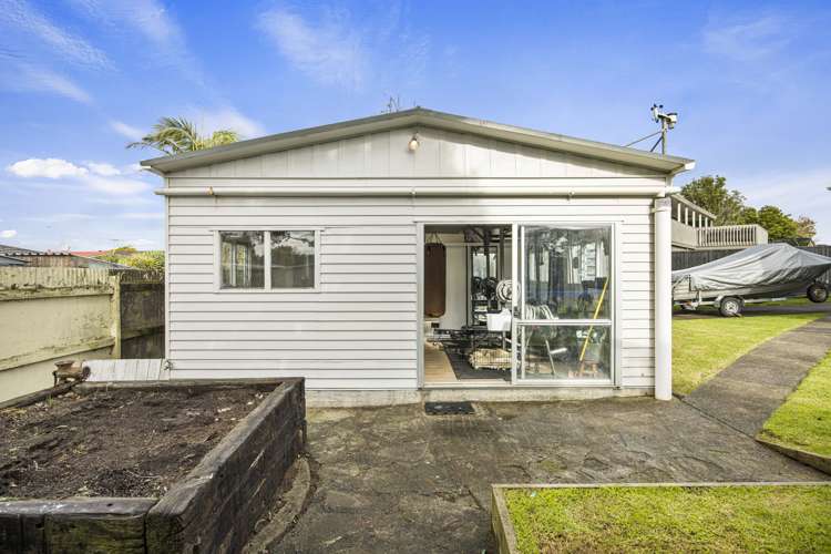 7 Leaming Place Clarks Beach_19