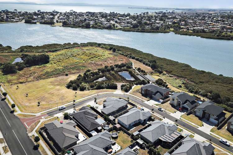 10 Iwinuku Crescent Wattle Downs_20