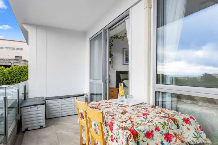 Apt 115/17 Link Crescent Stanmore Bay_24