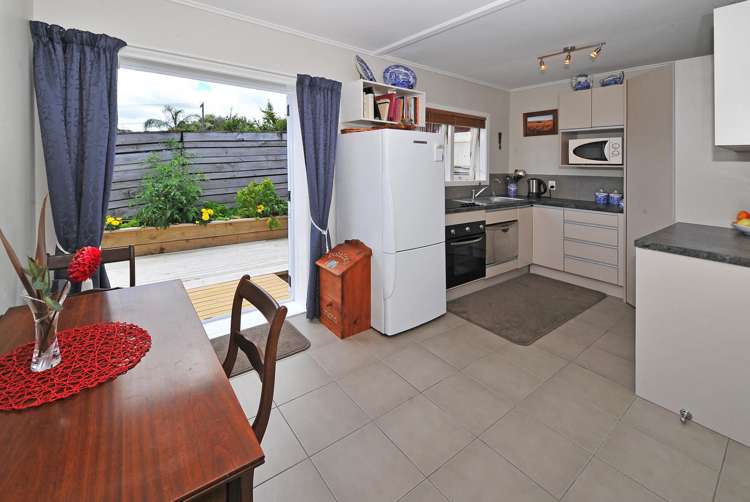 2/39 Clark Road Pahurehure_2