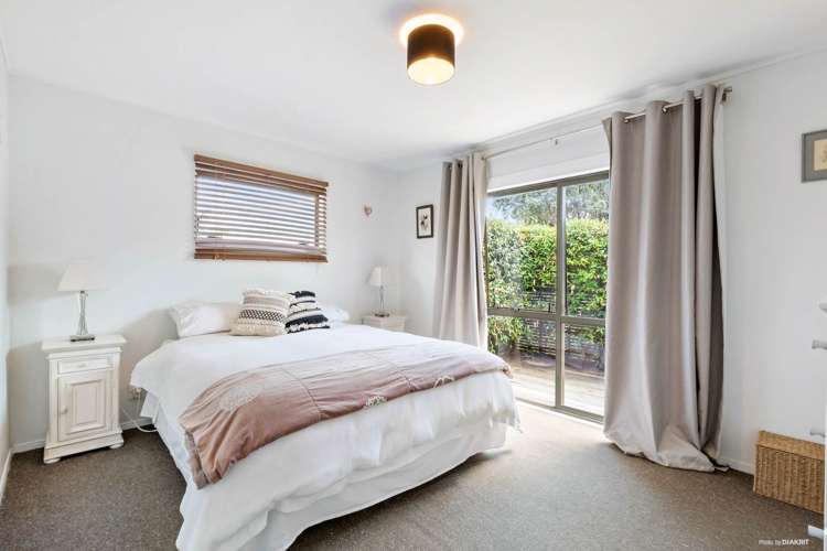 2/7 Fraser Road Narrow Neck_6