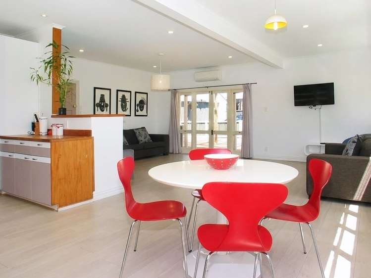 10 Richard Street Titahi Bay_6