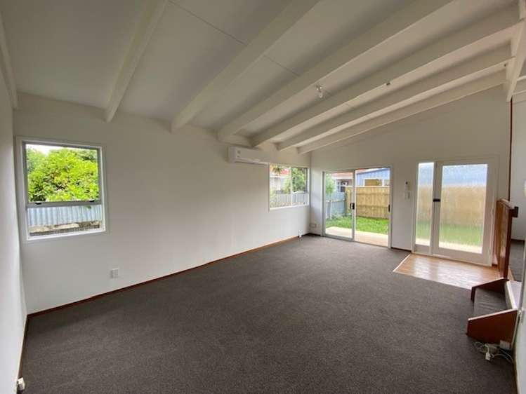 406B Avenue Road West 10482_1