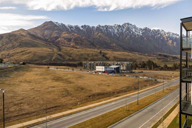 301/34 Red Oaks Drive Frankton_14