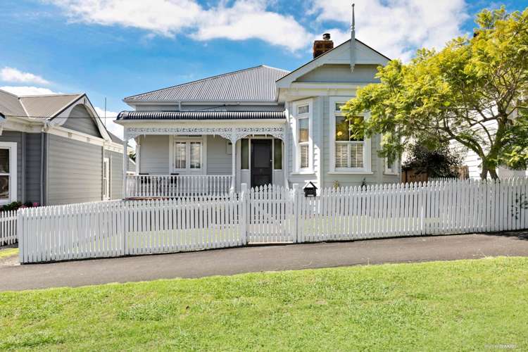 36 Kiwi Road Stanley Point_3