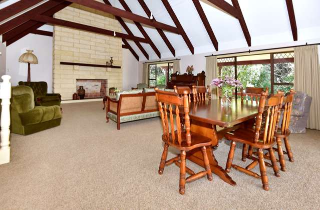 2 Sarsfield Street Southbridge_4