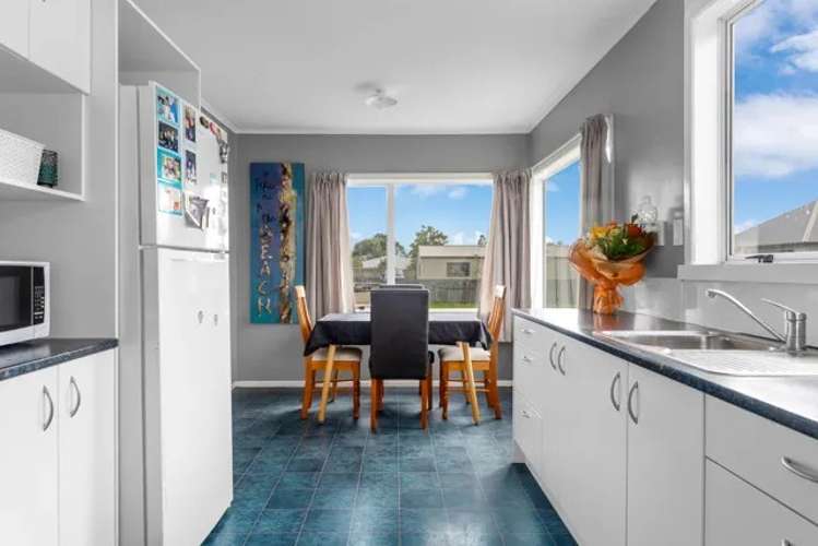 6 Rimu Street 11582_2
