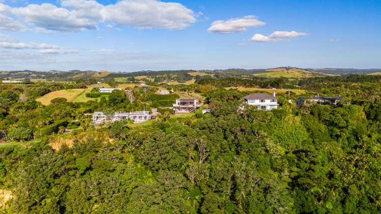 93 Oaia Road Muriwai_45