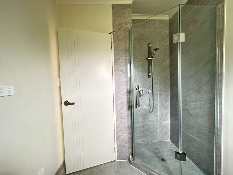 5/41B White Swan Road Mt Roskill_9