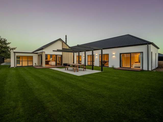 Roll up to luxury on Judd Lane