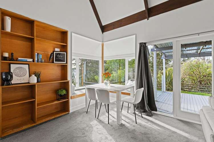 20 Shakespeare Road Bastia Hill_9