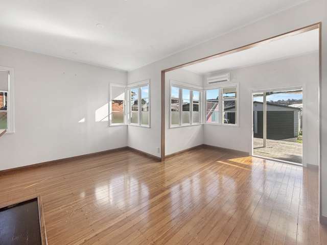 16 Churchill Street 11640_4
