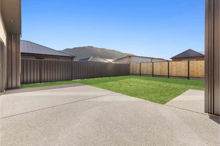 120 Burdon Loop Lake Hawea_13