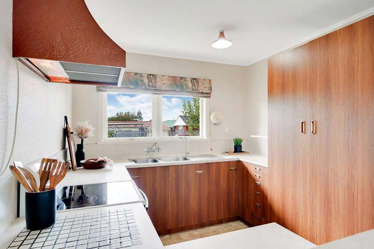 19 Scott Avenue Hamilton East_4