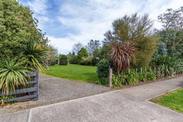 49 Charles Street Carterton_21