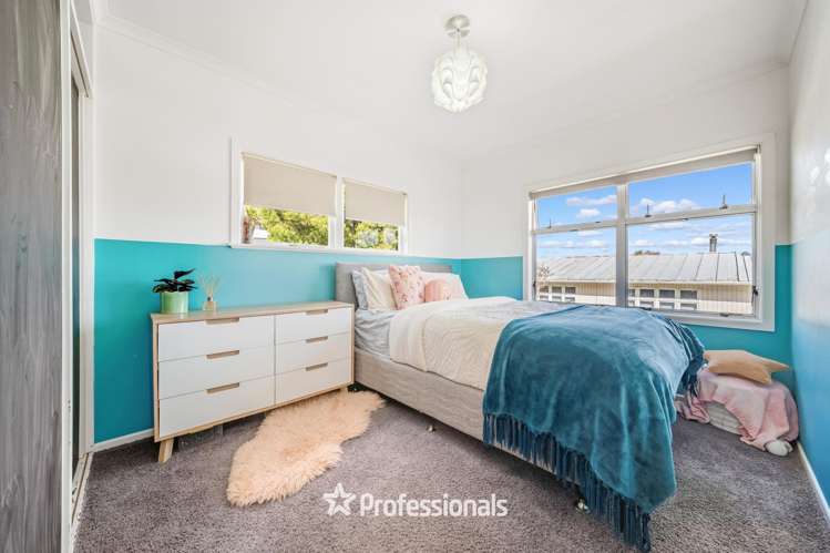 215 Whites Line East Waiwhetu_9