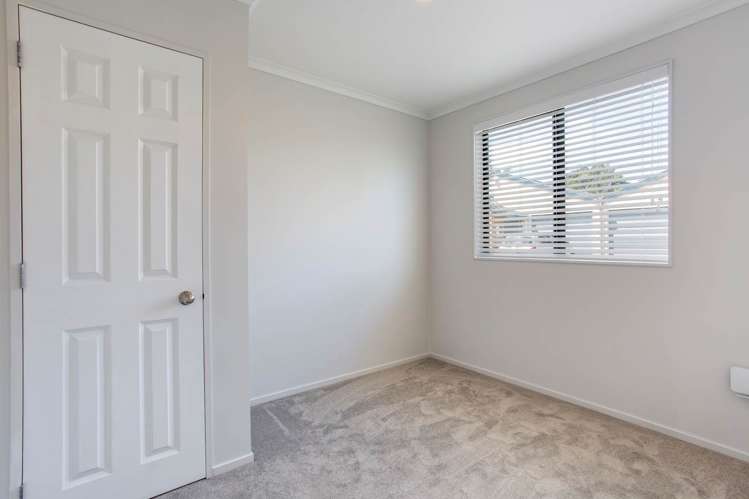 2d Reid Road New Lynn_14