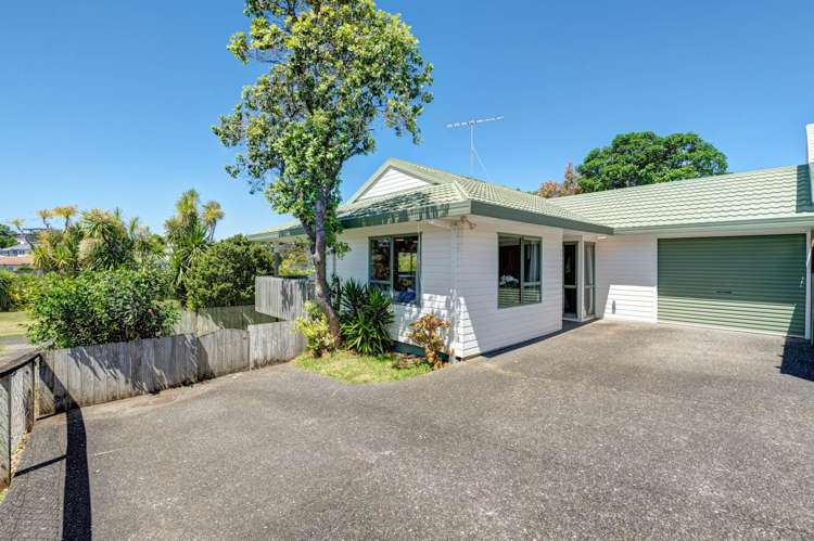 2/65 Charlotte Street Stanmore Bay_0